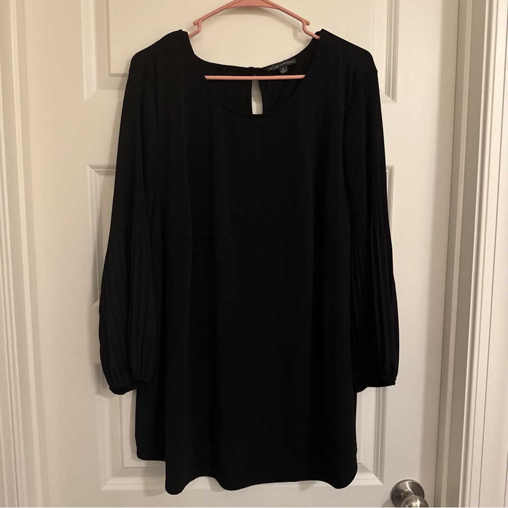Elegant Black Women's blouse with micro pleating